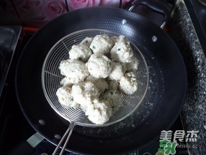 肉丸子可以用面粉嗎？肉丸子用什么粉？