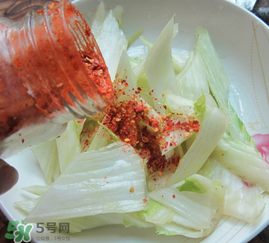 腌白菜放多少鹽？腌白菜放鹽比例