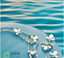 施華洛世奇是銀的嗎？施華洛世奇是白金嗎？
