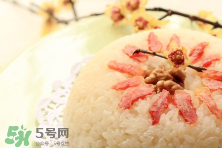 八寶飯的熱量是多少？吃八寶飯會發(fā)胖嗎？