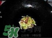 魚丸和雞蛋可以一起吃嗎？魚丸和雞蛋能不能同時(shí)吃？