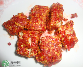霉豆腐長(zhǎng)紅霉還能吃嗎？霉豆腐為什么會(huì)長(zhǎng)紅霉？