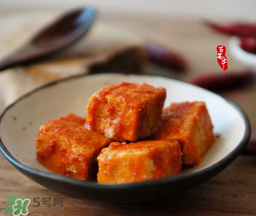 霉豆腐長(zhǎng)紅霉還能吃嗎？霉豆腐為什么會(huì)長(zhǎng)紅霉？
