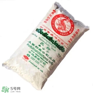 豆腐丸子要用面粉嗎？做豆腐丸子是用面粉還是淀粉？