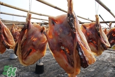 腌鴨肉放多少鹽合適？腌一斤臘鴨要給多少鹽？