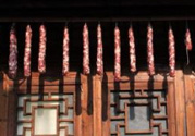 <i>?香腸晚上能放外面嗎？?香腸晚上要收嗎？</i>