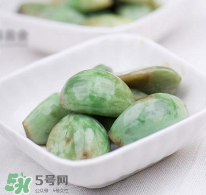 臘八蒜為什么是綠色的？臘八蒜怎么變綠？