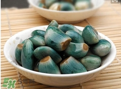 臘八蒜要放鹽嗎？臘八蒜要放多少鹽比例是多少？
