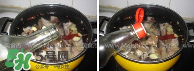 臘豬腳燉什么好吃？臘豬蹄燉什么好吃？