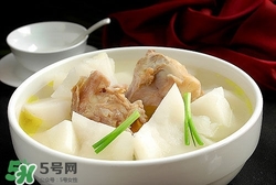 臘豬腳燉什么好吃？臘豬蹄燉什么好吃？