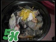 臘豬腳燉什么好吃？臘豬蹄燉什么好吃？