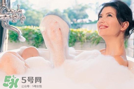 冬天洗澡水溫60度行嗎？60度的水可以洗澡嗎？