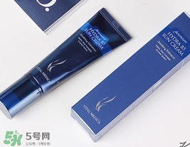 ahc隔離和蘭芝隔離霜哪個好？ahc隔離防曬霜和蘭芝隔離霜對比