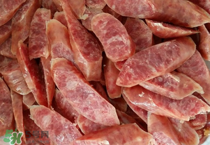 豬大腸可以做臘腸嗎？做臘腸用豬大腸還是豬小腸？