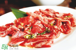 腌排骨要洗嗎？排骨腌完要洗嗎？