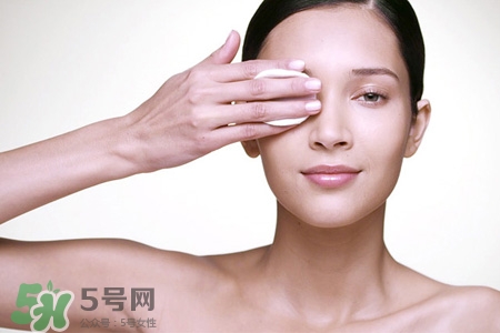 卸妝后眼睛模糊怎么辦？卸妝后眼睛模糊怎么處理？
