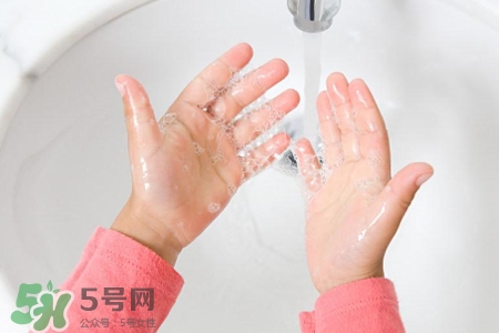 洗手液傷手嗎？洗手液對手有傷害嗎？
