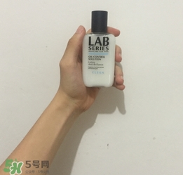 收斂水是爽膚水嗎？收斂水和爽膚水的區(qū)別？