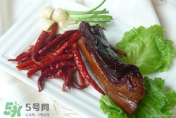 臘肉沒(méi)曬干可以吃嗎?吃了會(huì)怎么樣