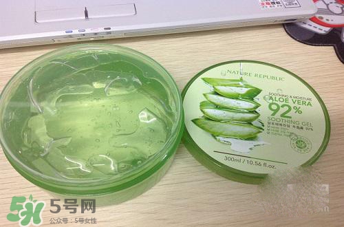 嘴唇干裂可以涂蘆薈膠嗎？嘴唇干裂怎么涂蘆薈膠？