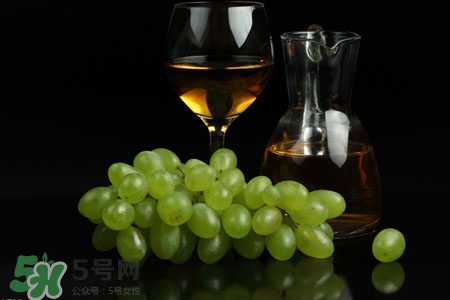 乙肝患者能喝紅酒嗎？喝紅酒對(duì)乙肝有影響嗎？