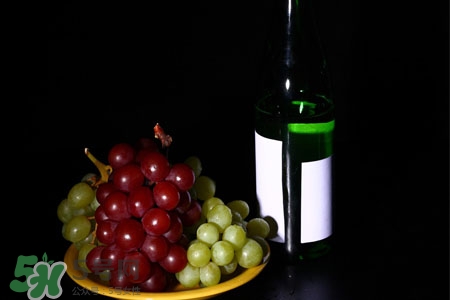 乙肝患者能喝紅酒嗎？喝紅酒對(duì)乙肝有影響嗎？