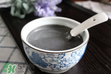 芝麻糊不能和什么一起吃？芝麻糊與哪些食物相克？