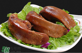 豬舌頭上的白苔怎么撕下來(lái)？豬舌頭上的白苔能吃嗎？