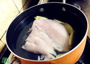 雞胸肉煮多久能熟？雞胸肉怎么煮比較嫩？