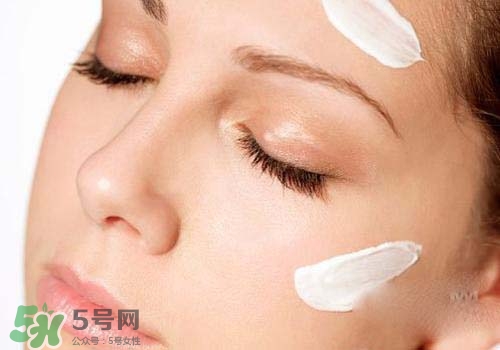 妝前乳是乳液嗎？妝前乳和乳液的區(qū)別