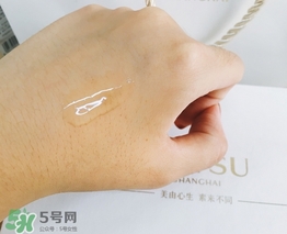 美容液是精華液嗎？美容液和精華液的區(qū)別