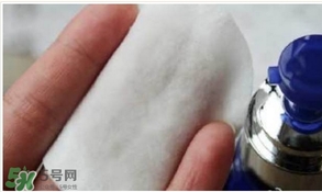 美容液是化妝水嗎？美容液和化妝水的區(qū)別