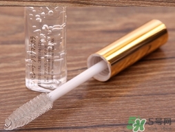 大創(chuàng)睫毛雨衣怎么卸？大創(chuàng)睫毛雨衣卸妝方法