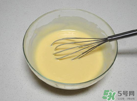 面糊用熱水還是涼水？面糊是用熱水調還是用涼水調？