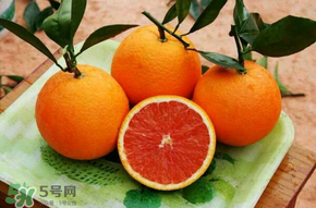 血橙和普通橙子有什么區(qū)別？血橙比普通的橙子好吃嗎？