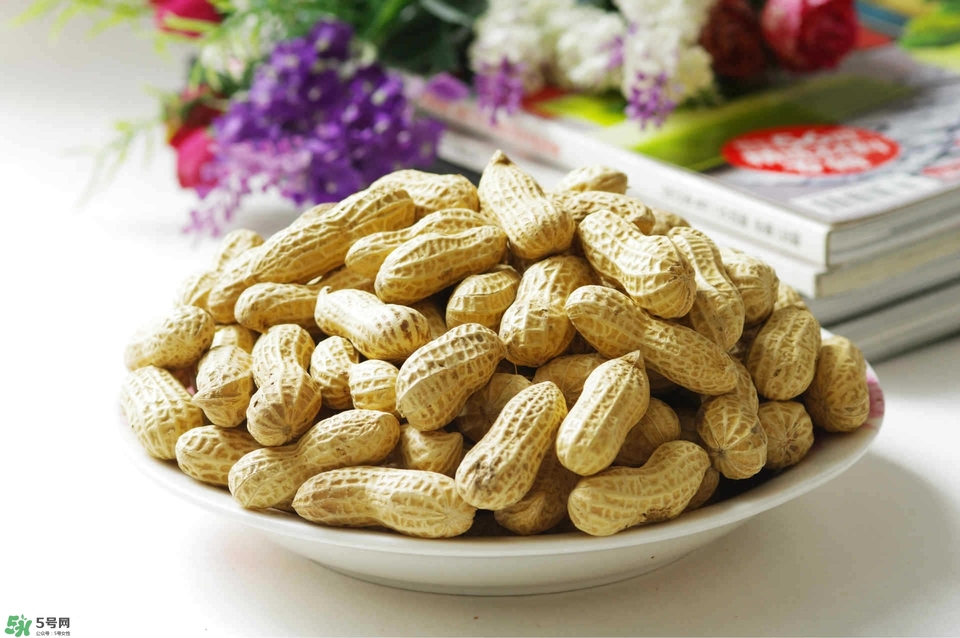 冬天吃花生好嗎？冬天吃花生會上火嗎？