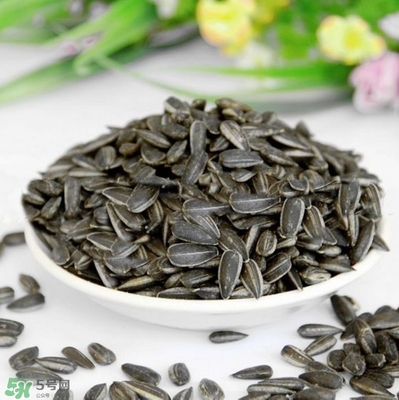 吃瓜子會(huì)口腔潰瘍嗎？口腔潰瘍可以吃瓜子嗎？