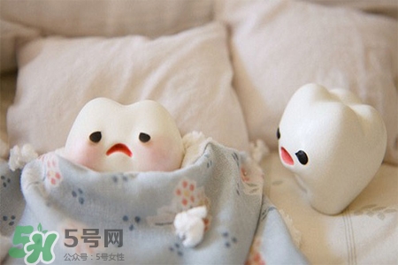 刷牙后吃東西發(fā)苦正常嗎？為什么刷牙后吃東西發(fā)苦？