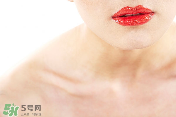嘴唇起泡腫了怎么辦？嘴唇起泡腫了怎么消腫