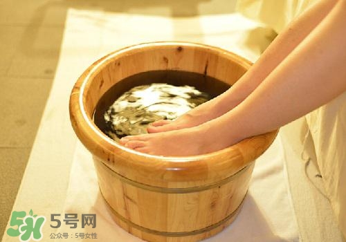 冬季泡腳有什么好處？冬天泡腳的好處