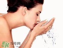 天天用白醋洗臉好嗎？每天用白醋洗臉對(duì)皮膚有傷害嗎