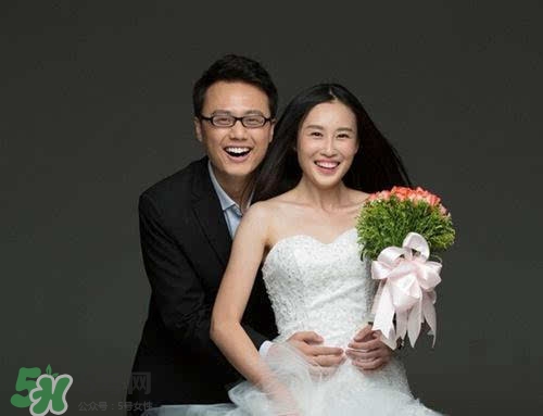 拍婚紗照可以戴眼鏡嗎？拍婚紗照戴眼鏡好不好？