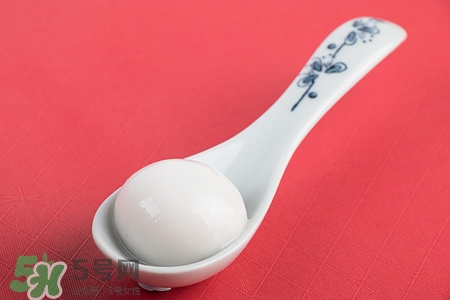 湯圓沒煮熟會(huì)中毒嗎?湯圓多久能煮熟