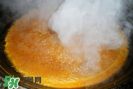 煮糖用什么鍋?zhàn)詈茫堪咎怯檬插伜线m？