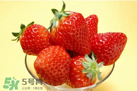 剛摘的草莓怎么清洗？新鮮草莓怎么洗才干凈？