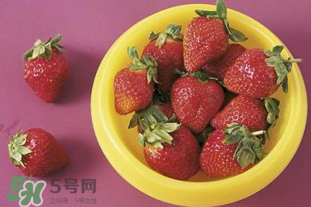 剛摘的草莓怎么清洗？新鮮草莓怎么洗才干凈？
