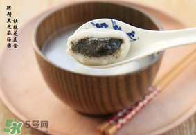黑芝麻湯圓怎么煮好吃？黑芝麻湯圓煮多久才熟？