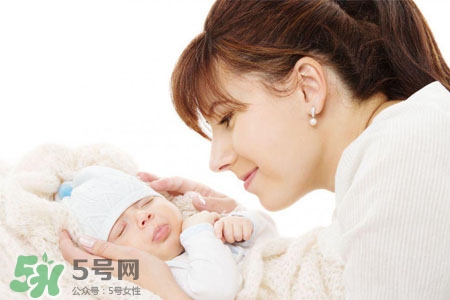 3月份的新生兒穿什么衣服？三月份寶寶穿什么衣服？