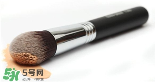 粉底刷什么牌子好？好用的粉底刷推薦