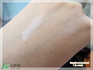 貝玲妃高光棒怎么用？貝玲妃高光棒使用方法
